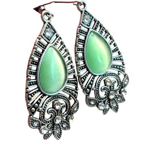 Pierced earrings ornate Silvertone teardrops green moonstone centers drop dangle - Picture 5 of 6